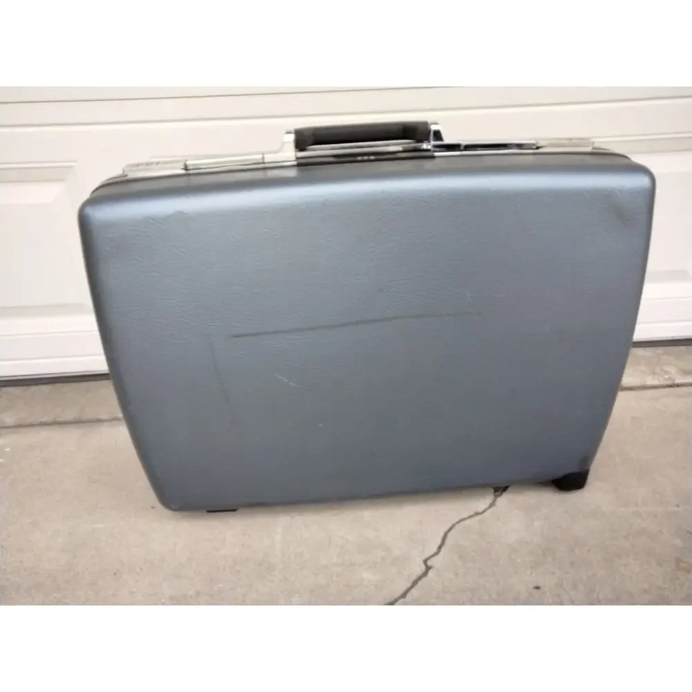 Vintage American Tourister Tiara Ice Blue Large Suitcase Hard Luggage